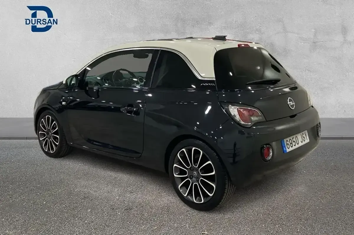 Usado Opel Adam Glam 87 CV (63 kW) 2016 Azul Utilitario