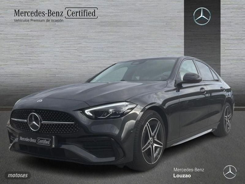 Gris Usado 2024 Mercedes C200 AMG line Berlina | 43.800 € (Buen precio) - Imagen 1/4