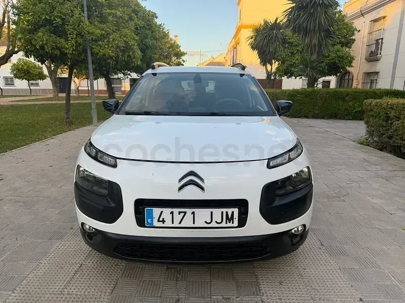 Usado Citroën C4 Feel 82 CV (60 kW) 2015 Blanco Berlina