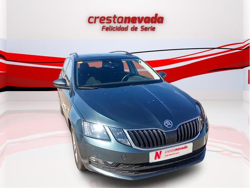 Usado Skoda Octavia 130 CV (95 kW) 2020 Gris Familiar