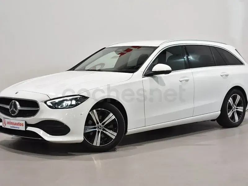 Usado Mercedes C200 163 CV (119 kW) 2023 Blanco Familiar