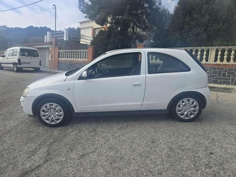 Usado Opel Corsa 90 CV (66 kW) 2007 Blanco Utilitario
