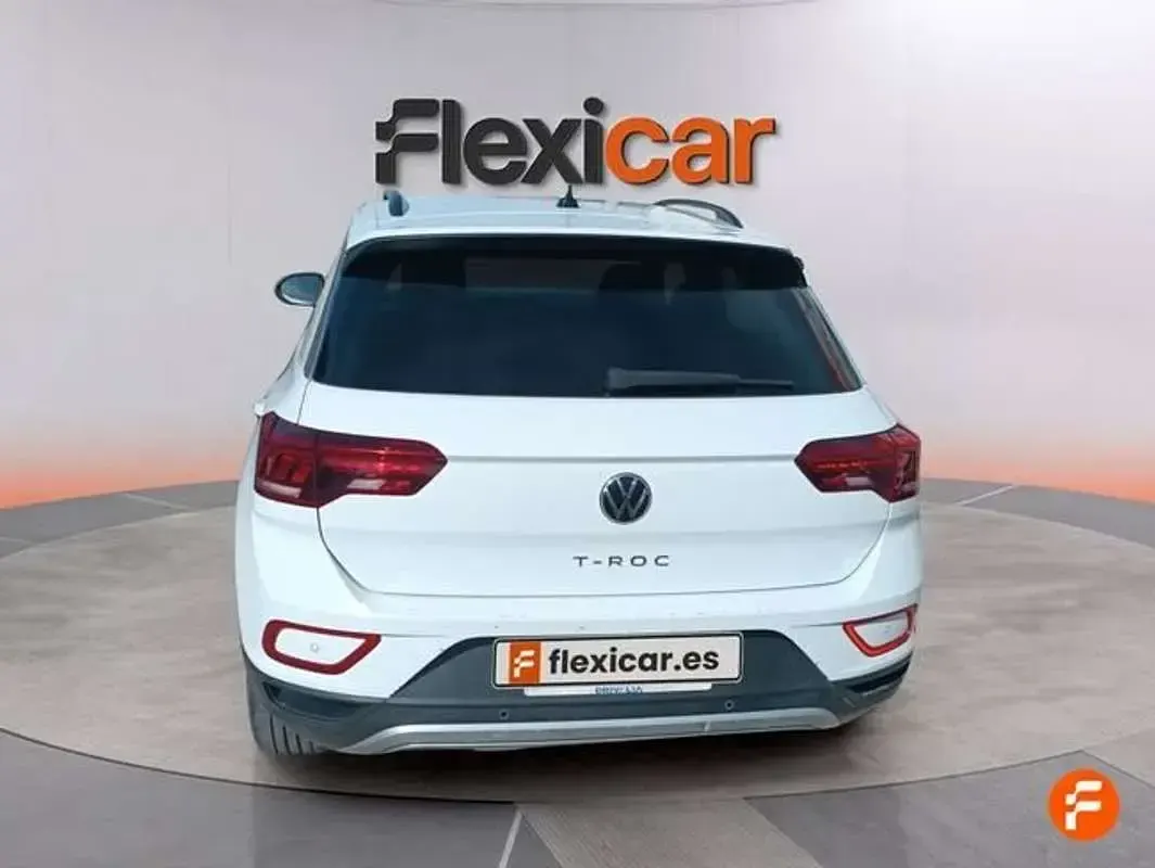 Usado VW T-Roc Life 150 CV (110 kW) 2023 Blanco SUV