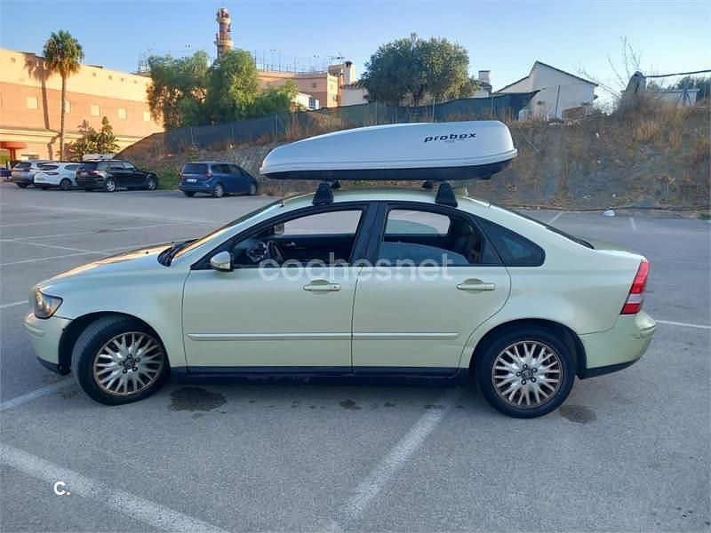 Usado Volvo S40 Momentum 136 CV (100 kW) 2004 Gris / plata Berlina