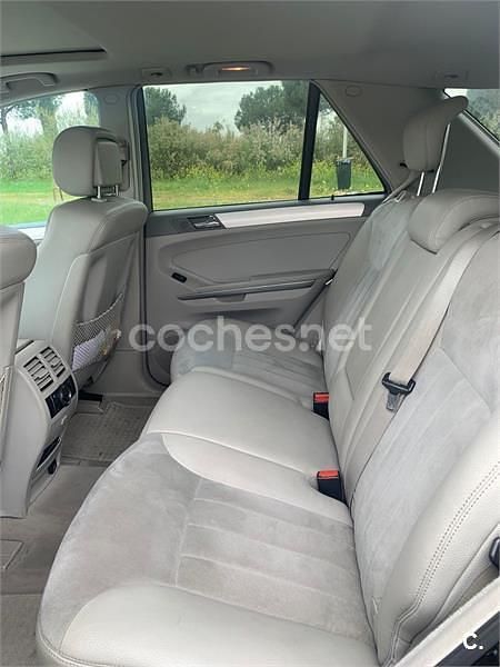 Usado Mercedes ML320 224 CV (164 kW) 2006 Negro SUV