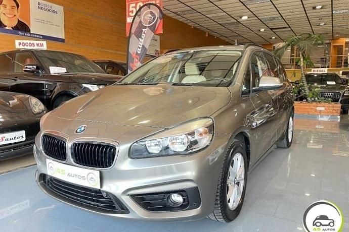 Usado BMW 218 Gran Tourer Sport Line 150 CV (110 kW) 2015 Monovolumen