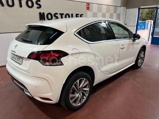 Usado DS Automobiles DS4 92 CV (67 kW) 2015 Blanco Berlina
