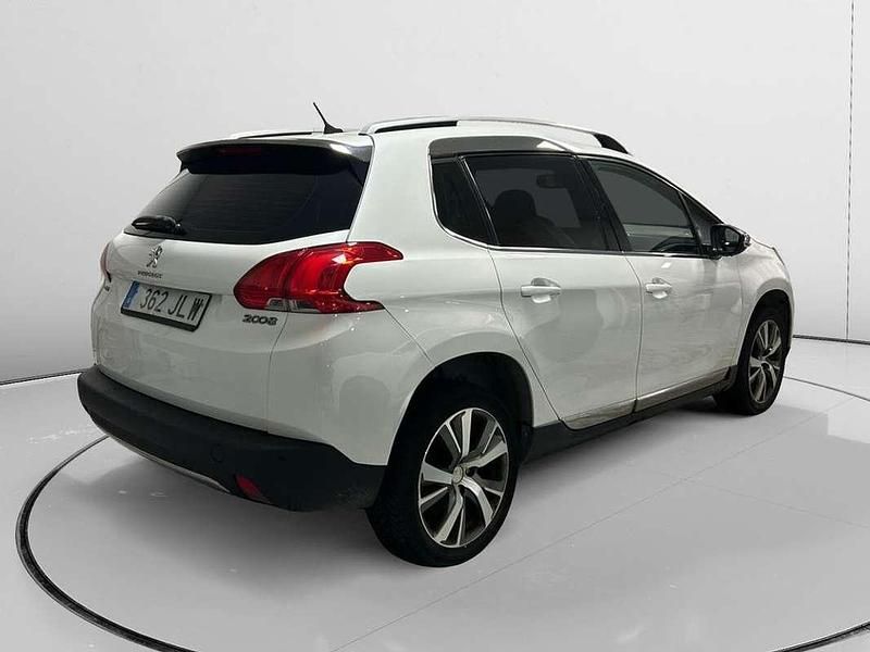 Usado Peugeot 2008 Allure 99 CV (72 kW) 2016 Blanco SUV