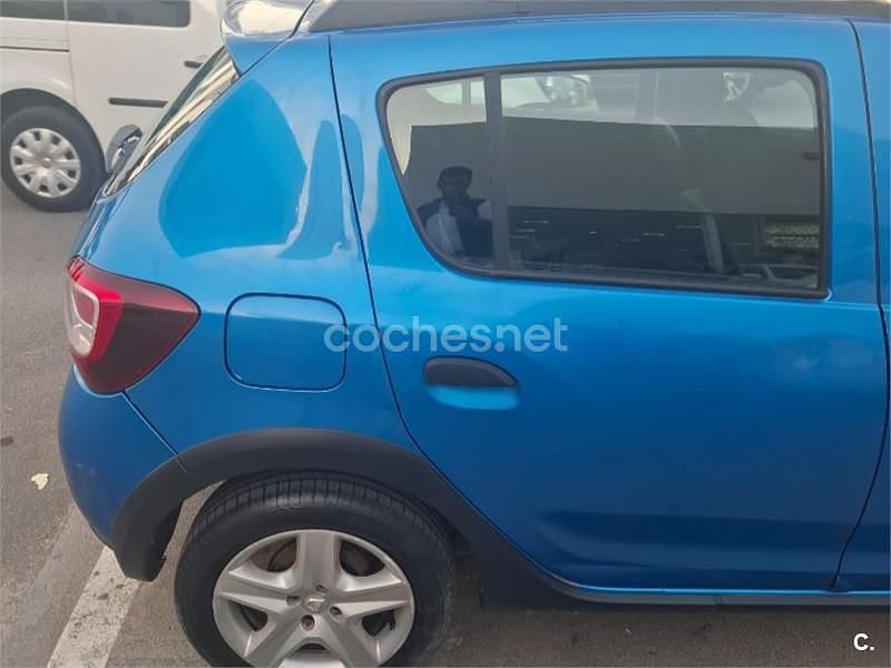Usado Dacia Sandero Stepway 90 CV (66 kW) 2014 Azul Berlina