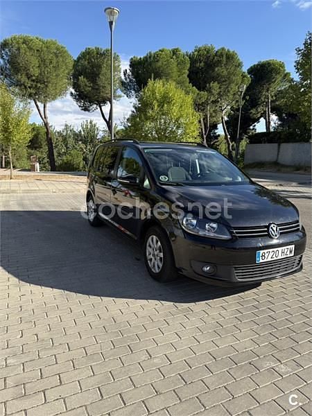 Usado VW Touran Advance 105 CV (77 kW) 2014 Negro Monovolumen
