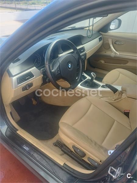 Usado BMW 318 143 CV (105 kW) 2011 Verde Familiar