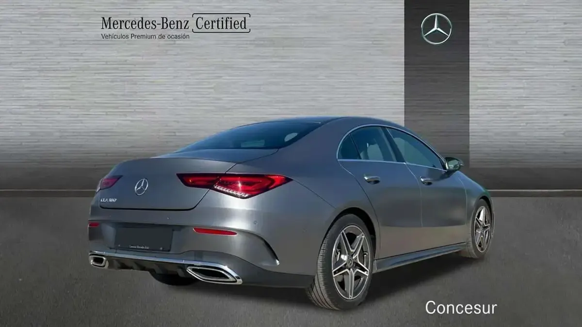 Usado Mercedes CLA180 122 CV (89 kW) 2021 Gris Berlina