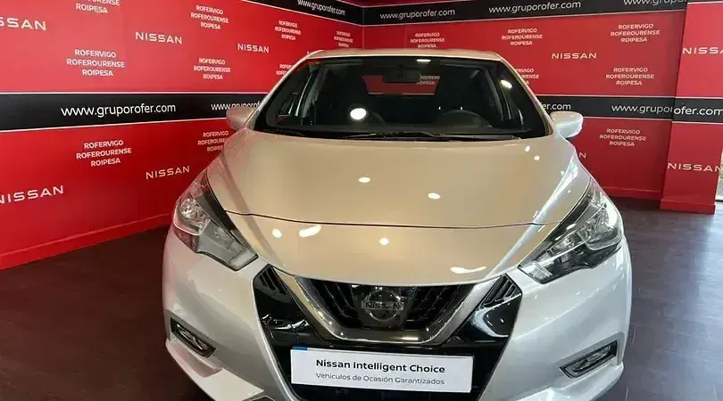 Usado Nissan Micra Acenta 90 CV (66 kW) 2019 Platinum silver (metalizado) Utilitario