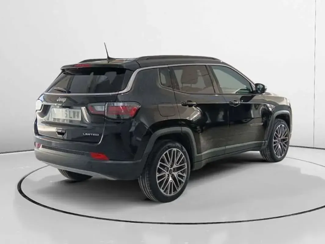 Usado Jeep Compass Limited 132 CV (97 kW) 2022 Negro SUV