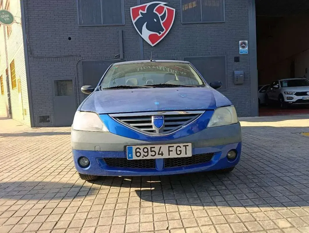 Usado Dacia Logan Lauréate 75 CV (55 kW) 2006 Azul Utilitario