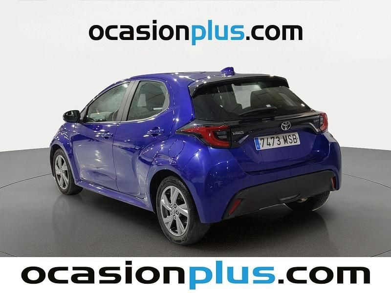 Usado Toyota Yaris Hybrid Active 116 CV (85 kW) 2024 Azul Utilitario