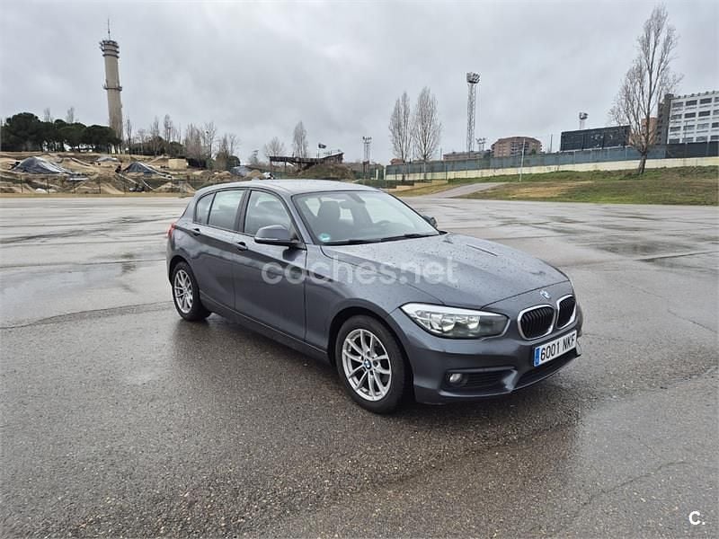 Usado BMW 118 136 CV (100 kW) 2017 Gris / plata Utilitario