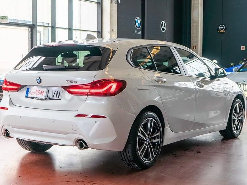 Usado BMW 118 Sport Line 150 CV (110 kW) 2022 Blanco Utilitario