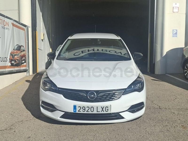 Usado Opel Astra Business Elegance 145 CV (106 kW) 2021 Blanco Familiar