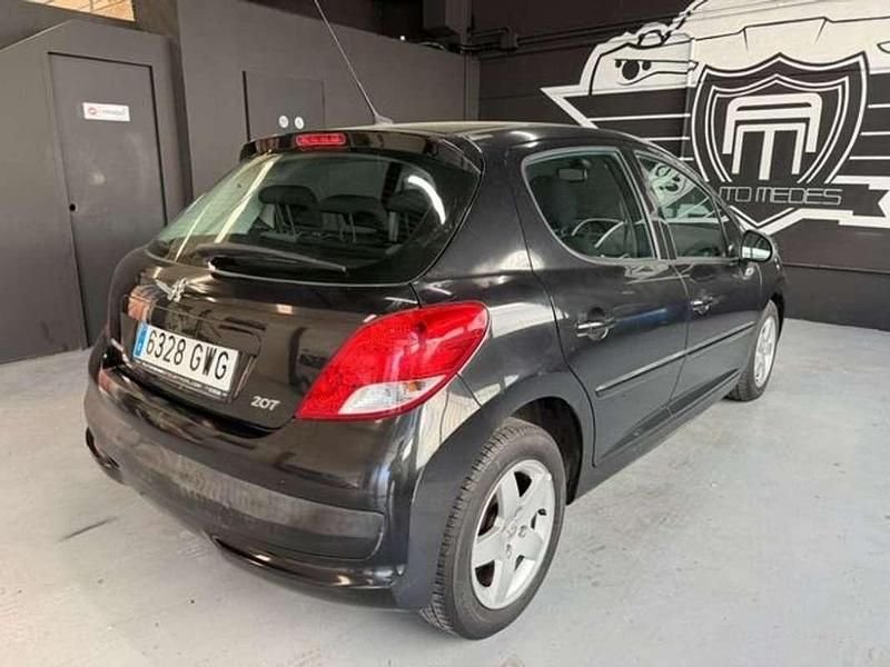 Usado Peugeot 207 Sport 68 CV (50 kW) 2010 Negro Coupe