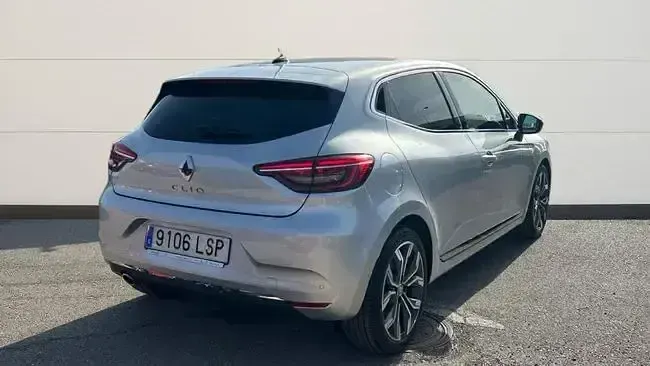 Usado Renault Clio Zen 90 CV (66 kW) 2021 Gris Utilitario