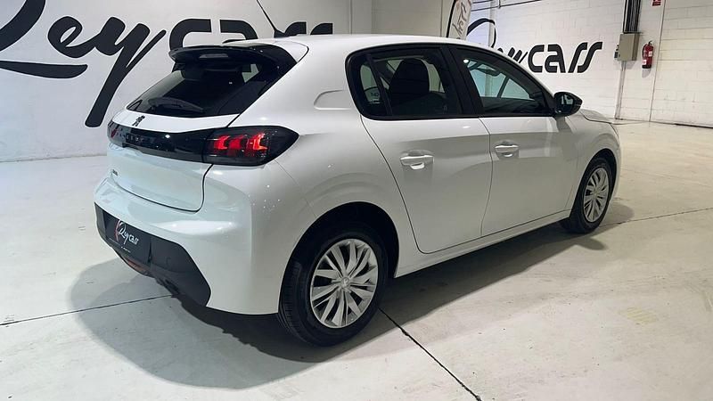 Usado Peugeot 208 Active 100 CV (73 kW) 2021 Blanco Utilitario