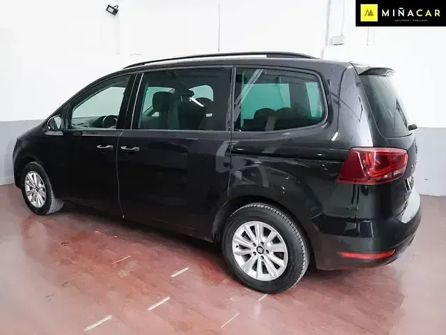 Usado Seat Alhambra Style 150 CV (110 kW) 2022 Negro Monovolumen