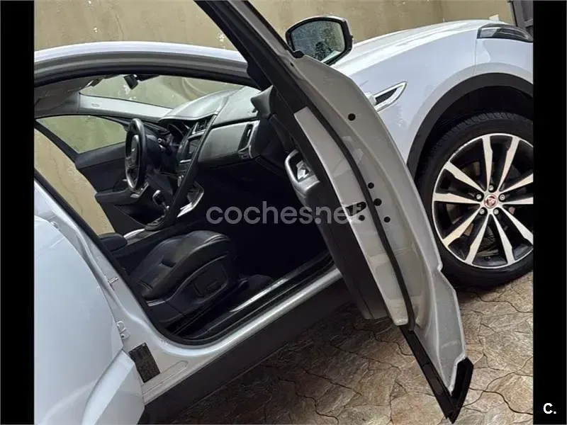 Usado Jaguar E-Pace 150 CV (110 kW) 2018 Blanco SUV