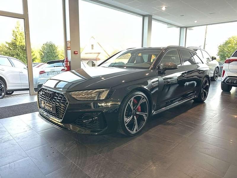 Usado Audi RS4 450 CV (330 kW) 2021 Negro Familiar