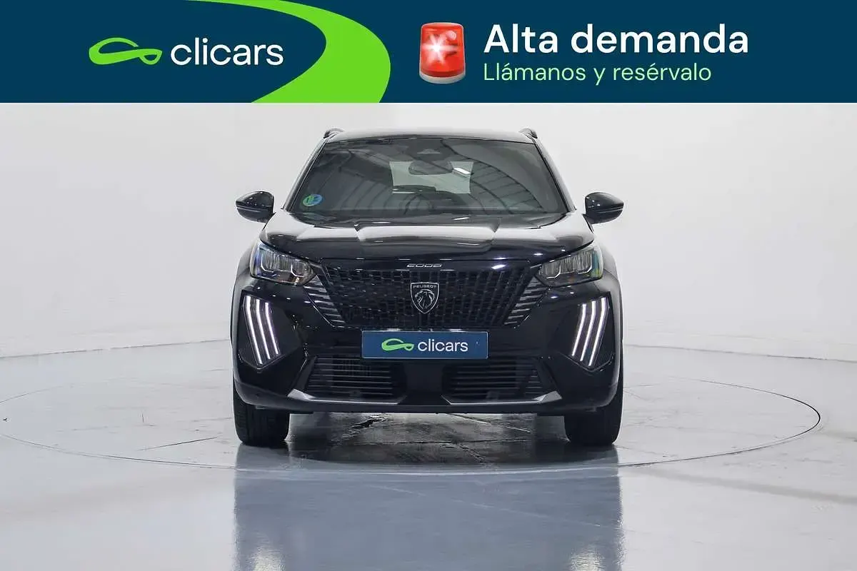 Usado Peugeot 2008 Allure 136 CV (100 kW) 2025 Negro SUV