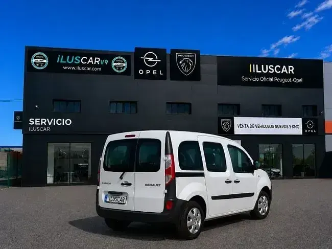 Begagnad Renault Kangoo 95 HK (69 kW) 2021 Vit Minibuss
