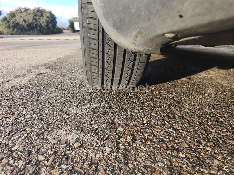 Usado VW Passat Comfortline 130 CV (95 kW) 2001 Azul Berlina