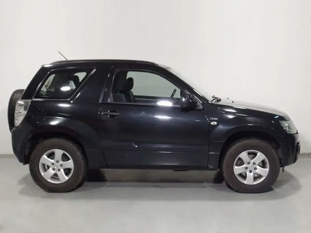 Usado Suzuki Grand Vitara 129 CV (94 kW) 2005 Negro SUV