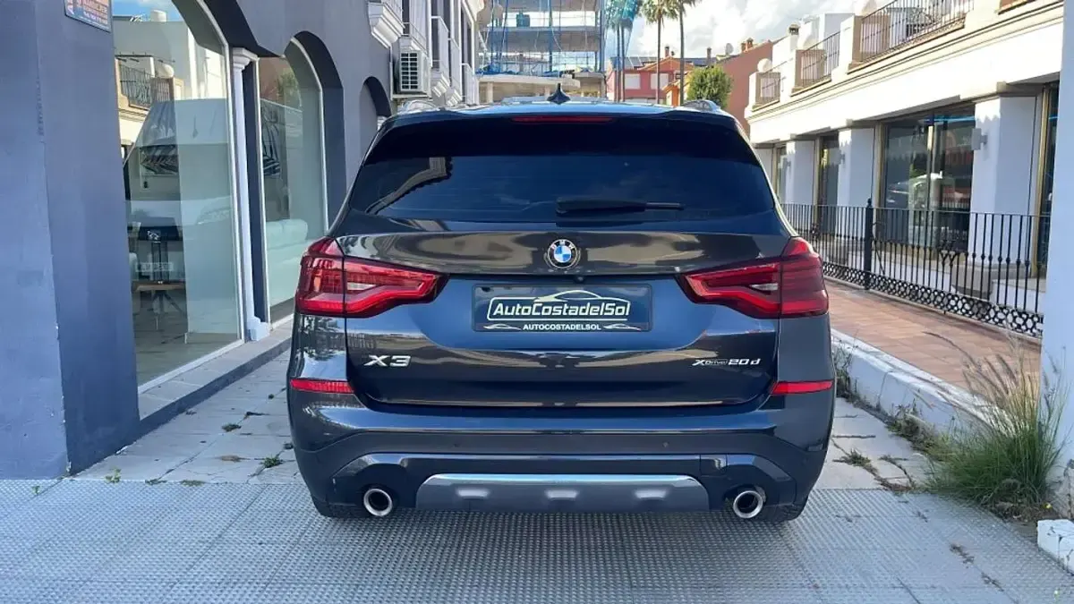 Usado BMW X3 Luxury Line 190 CV (139 kW) 2018 Gris SUV