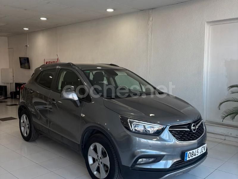 Gris / plata Usado 2017 Opel Mokka X Selective SUV | 10.900 € (Precio justo) - Imagen 1/4