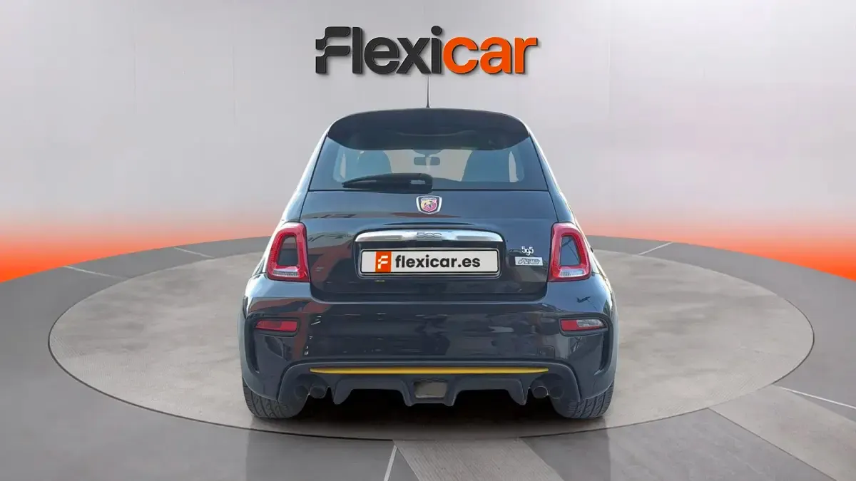 Usado Abarth 595 Pista 160 CV (117 kW) 2017 Negro Berlina