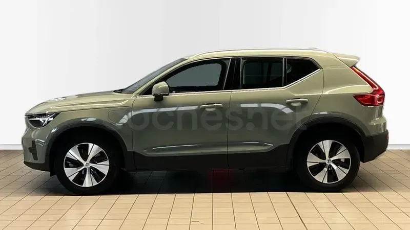 Usado Volvo XC40 Core 211 CV (155 kW) 2023 Verde SUV