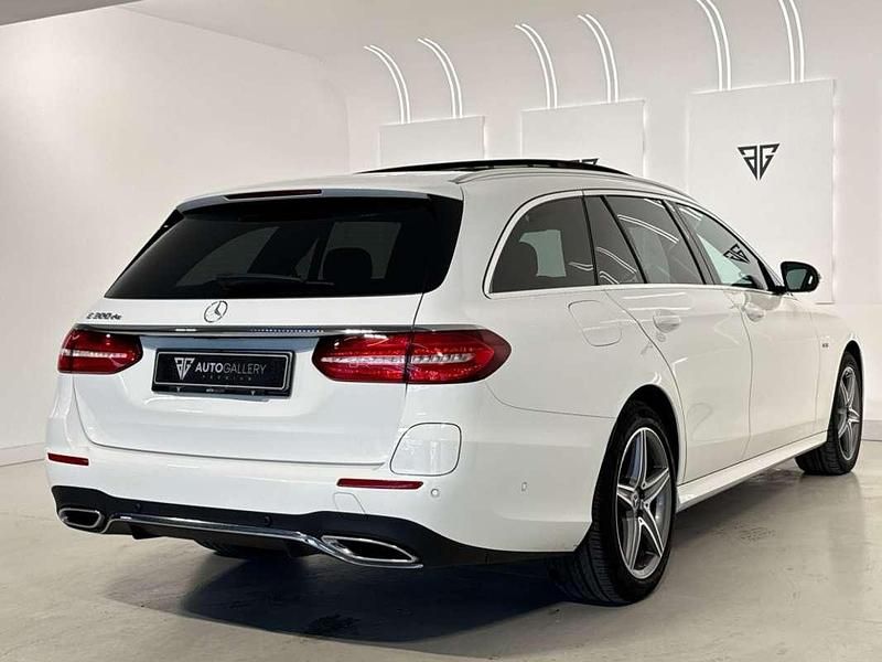 Usado Mercedes E300 306 CV (225 kW) 2020 Blanco Familiar