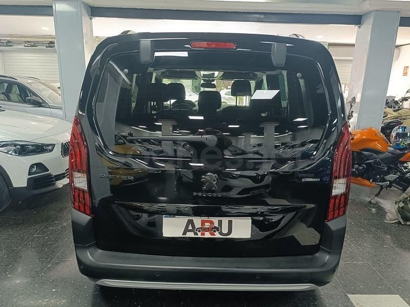 Usado Peugeot Rifter GT-line 100 CV (73 kW) 2020 Negro Monovolumen