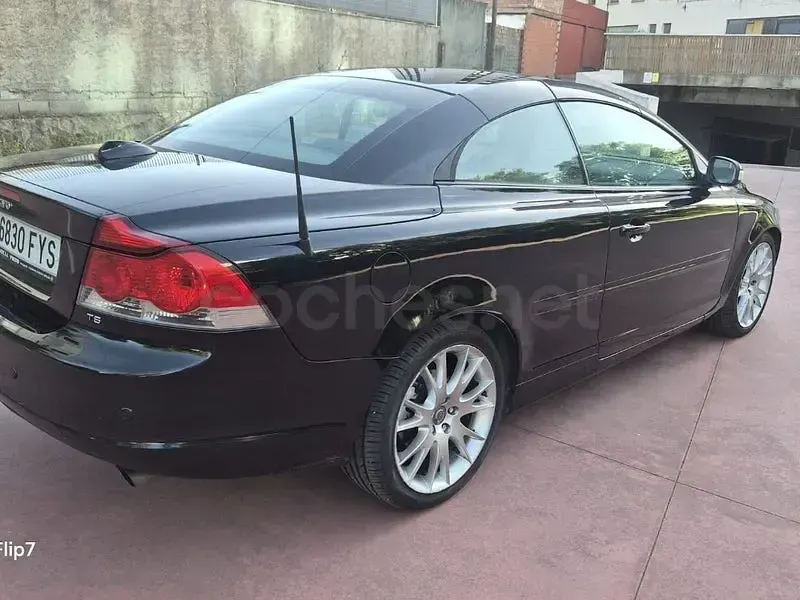Usado Volvo C70 Summum 220 CV (161 kW) 2007 Negro Descapotable