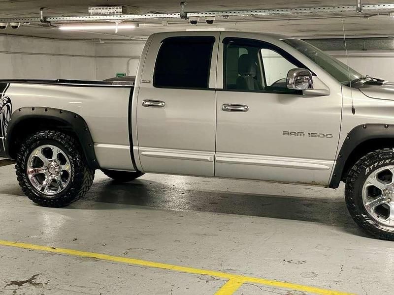 Plateado Usado 2002 Dodge Ram Recogida | 9880 € - Imagen 1/4