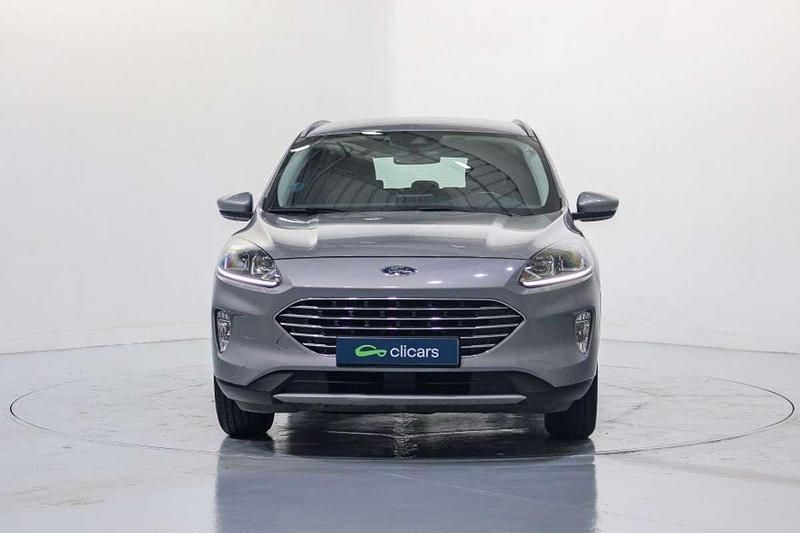 Usado Ford Kuga Titanium 190 HP (139 kW) 2022 Prateado SUV