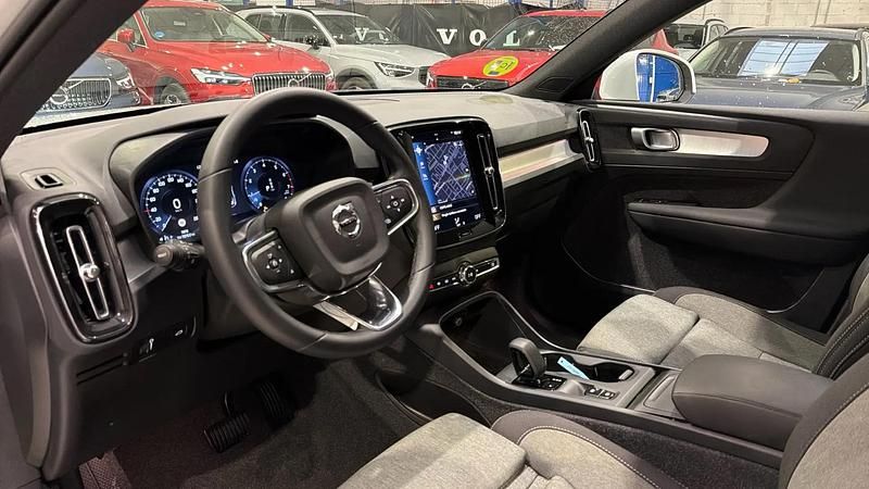 Usado Volvo XC40 Core 129 CV (94 kW) 2024 SUV