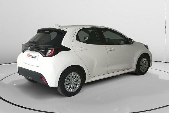 Usado Toyota Yaris Hybrid Business Edition 116 CV (85 kW) 2022