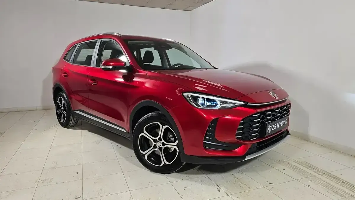 Nuevo MG ZS Comfort 197 CV (144 kW) 2025 Rojo SUV