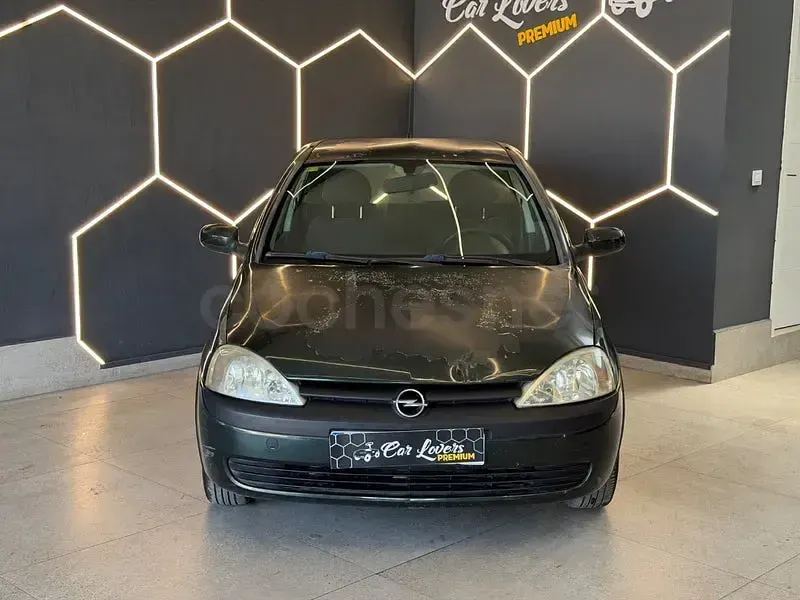 Usado Opel Corsa Club 75 CV (55 kW) 2002 Negro Utilitario
