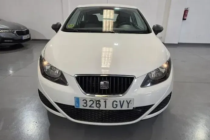 Usado Seat Ibiza Reference 80 CV (58 kW) 2010 Utilitario