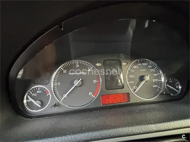Usado Peugeot 407 Sport 110 CV (80 kW) 2005 Gris / plata Berlina