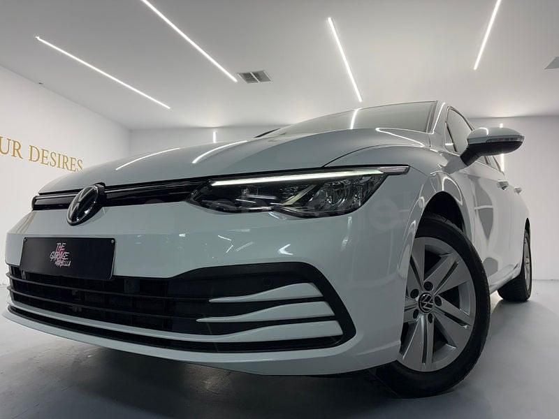 Usado VW Golf VIII Sportline 130 CV (95 kW) 2020 Blanco Berlina