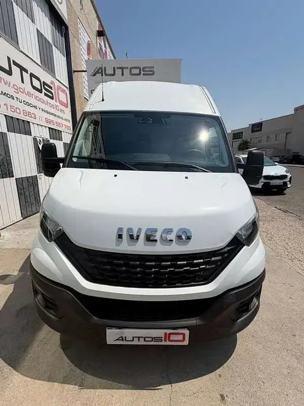Usado Iveco Daily 136 CV (100 kW) 2021 Blanco Van
